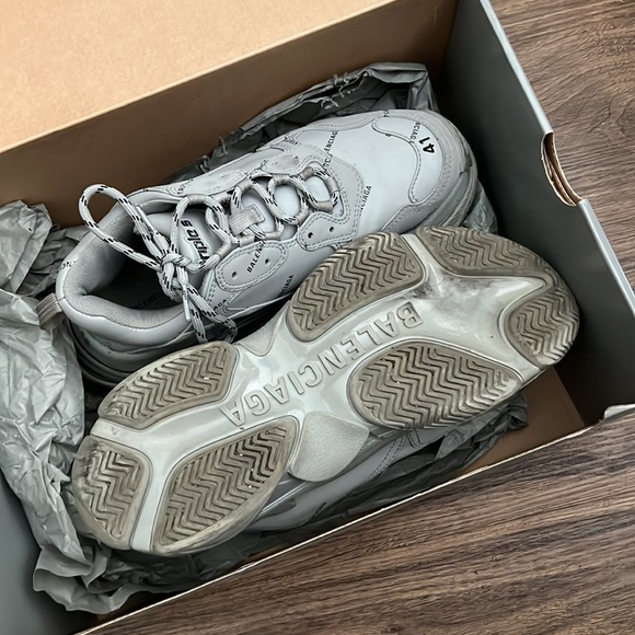 MEN GREY TRIPLE SOLE BALENCIAGA’S - Picture 6 of 7